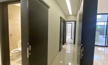 Imagem 2: Casa de condomínio para venda tem 180 metros quadrados com 4 quartos