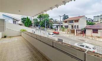 Imagem 7: Sobrado para venda possui 312 metros quadrados com 3 quartos em Passo da Areia - Porto Ale