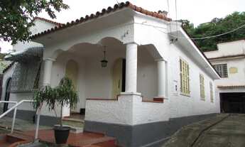 Imagem: Aluga-se casa com quintal, anexo de fundos