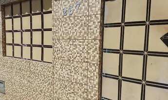 Imagem: Quarto com banheiro e terraço