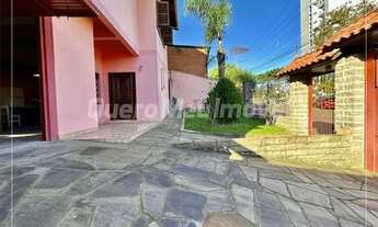 Imagem 2: Casa de 2 pisos com pátio no Bela Vista