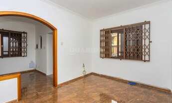 Imagem 3: Casa de 04 dormitórios sendo uma suíte no Bairro Menino Deus