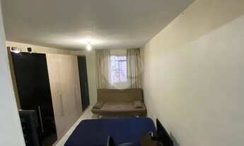 Imagem 2: Oportunidade! Studio de 37 m2 recém reformado na Aclimação com ambientes divididos!