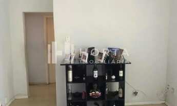 Imagem 6: Três quartos próximo ao metrô. Documentação cristalina