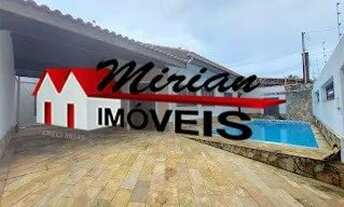 Imagem 2: Sobrado com 4 dormitórios sendo 2 suites, com piscina espaço goumer a venda em Peruibe