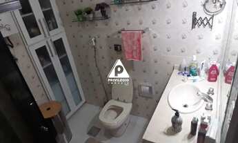 Imagem 5: Rua nobre de Laranjeiras, apartamento, sala 2 ambientes, 3 quartos, dependência completa