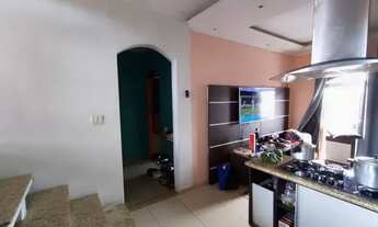 Imagem 4: VENDO CASA R$330 MIL<br>TERRENO DE 250m2<br>com 3 casas no mesmo terreno<br