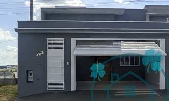 Imagem: Ótima casa térrea, nova, em bairro residencial