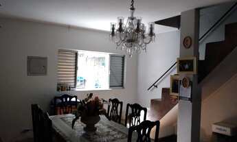 Imagem: 2 sobrados no terreno de 10 X 30 metros