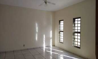 Imagem 2: TUDO O QUE VOCÊ PRECISA: CASA DE 3 DORMITÓRIOS COM SUÍTE, SALA AMPLA, COZINHA ESPAÇOSA, GA