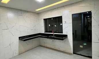 Imagem 2: Casa com entrada e parcela