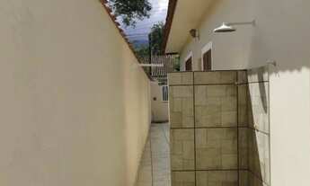 Imagem 2: Aluga-se casa térrea a meio quarteirão da praia para o Natal em Ubatuba!