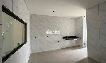 Imagem 3: Casa residencial com 2 quartos disponível para venda no bairro Laranjeiras em Uberlândia-M