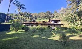 Imagem 2: Casa para Venda em Teresópolis, Albuquerque, 6 dormitórios, 3 suítes, 5 banheiros, 2 vagas