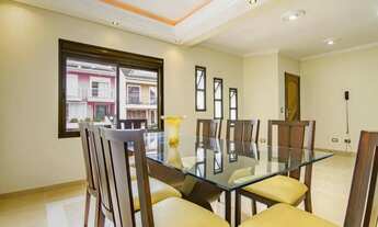 Imagem 6: Casa em condomínio com Elevador e Bosque Privativo no Xaxim O Equilíbrio Perfeito entre C