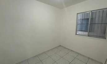 Imagem 2: ALUGUEL - Apartamento TERREO com 2 Quartos Cond. Carapina B3