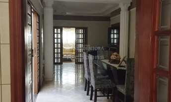 Imagem 5: Casa Padrão localizado no Bairro arque das Flores/Jardim Urupês com área gourmet e escrito