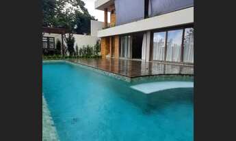 Imagem: Excelente casa 5/4 com suítes,piscina com