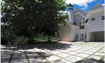 Imagem 5: Sobrado para venda possui 613 metros quadrados com 5 quartos em Centro - Campos do Jordão