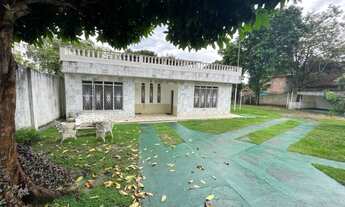 Imagem 3: Casa no Aleixo Casa com 4 dormitórios