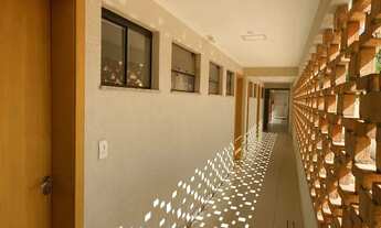 Imagem 2: Apartamento para Venda em Maringá, Zona 07, 2 dormitórios, 1 suíte, 2 banheiros, 1 vaga