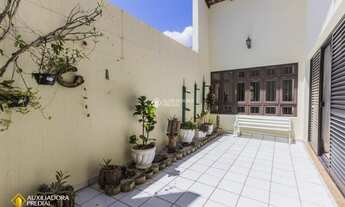 Imagem 5: Casa para venda possui 248 metros quadrados com 3 quartos em Córrego Grande - Florianópoli