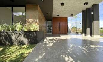 Imagem 7: Casa para Venda em Maringá, Jardim Itália II, 3 dormitórios, 3 suítes, 4 banheiros, 3 vaga