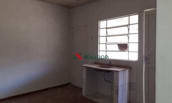 Imagem 7: Casa com 1 dormitório para alugar, 63 m² por R$ 650,00/mês - Brasília - Londrina/PR