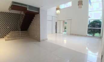 Imagem 3: Nelson Garcia vende excelente casa no Condomínio Golden Green 5 suítes