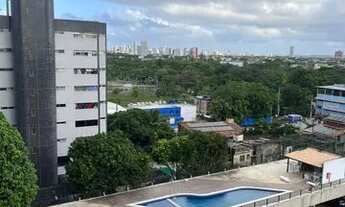 Imagem 2: Alugo apto de 2 quartos em Casa Forte, 2 vagas, próximo ao CPOR