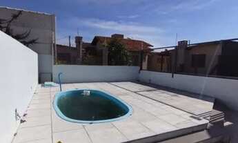 Imagem 3: Sobrado com piscina a poucas quadras do mar