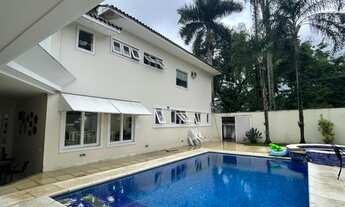 Imagem 5: Casa de condomínio para aluguel possui 650 metros quadrados com 6 quartos