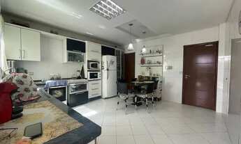 Imagem 6: Sobrado para aluguel e venda tem 294 metros quadrados com 4 quartos em Jardim Real - Marin