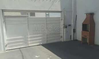 Imagem: Botucatu - Casa Padrão - Jardim Regina