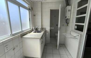 Imagem 10: Apartamento para Aluguel no Centro: 3 Dormitórios, Suíte com Closet, Sacada e 2 Vagas