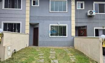 Imagem: Charmosa casa em condomínio na Granja dos