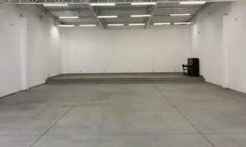 Imagem: Alugo Galpão 320m²