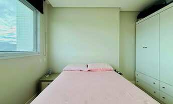 Imagem 3: Apartamento mobiliado com 4 dormitórios sendo 2 suítes e 2 vagas de garagem em Balneário C