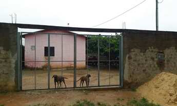 Imagem: Casa com dois Quartos zona leste