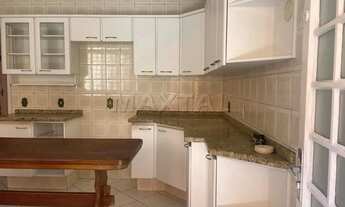 Imagem 2: Sobrado com 3 dormitórios,1 suíte, 3 banheiros, com jardim, 2 vagas de garagem