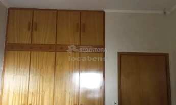 Imagem 4: Casa Padrão localizado no Bairro arque das Flores/Jardim Urupês com área gourmet e escrito