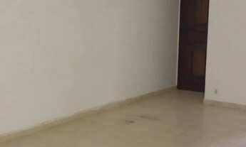 Imagem 3: Apartamento 2 quartos com dependência - Méier - transversal à Rua Coração de Maria