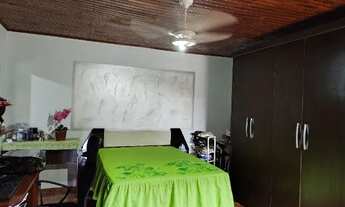 Imagem 7: Casa espaçosa com edícula