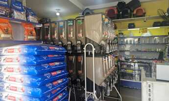 Imagem 4: Casa de Ração Galpão / depósito com venda por R$100.000