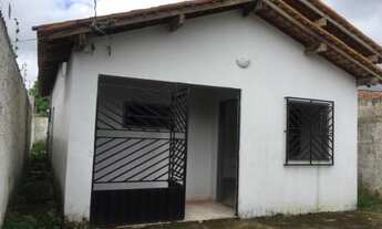 Imagem: Cód. 093 Casa de 2/4 sendo 1 suíte em