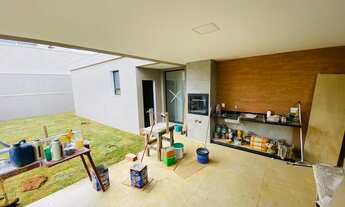 Imagem 5: Casa para venda tem 270 metros quadrados com 4 quartos