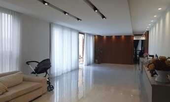 Imagem 3: Excelente casa 5/4 com suítes,piscina com borda infinita para a mata Reserva do Vale