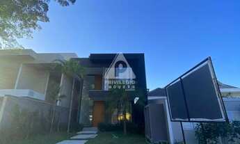 Imagem 1: Casa à venda, 4 quartos, 4 suítes, 3 vagas, BARRA DA TIJUCA - RIO DE JANEIRO/RJ
