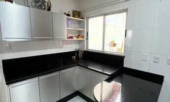 Imagem 5: Casa de condomínio sobrado com 3 quartos sendo 2 suítes, piscina privativa, lavabo, sala g