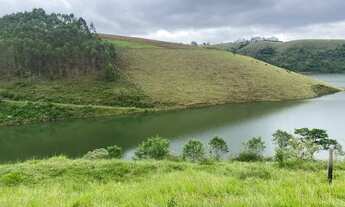 Imagem: Terreno exclusivo à beira da represa em